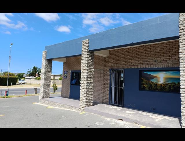 66M² BUSINESS CENTRE FOR SALE IN KLEINMOND CENTRAL